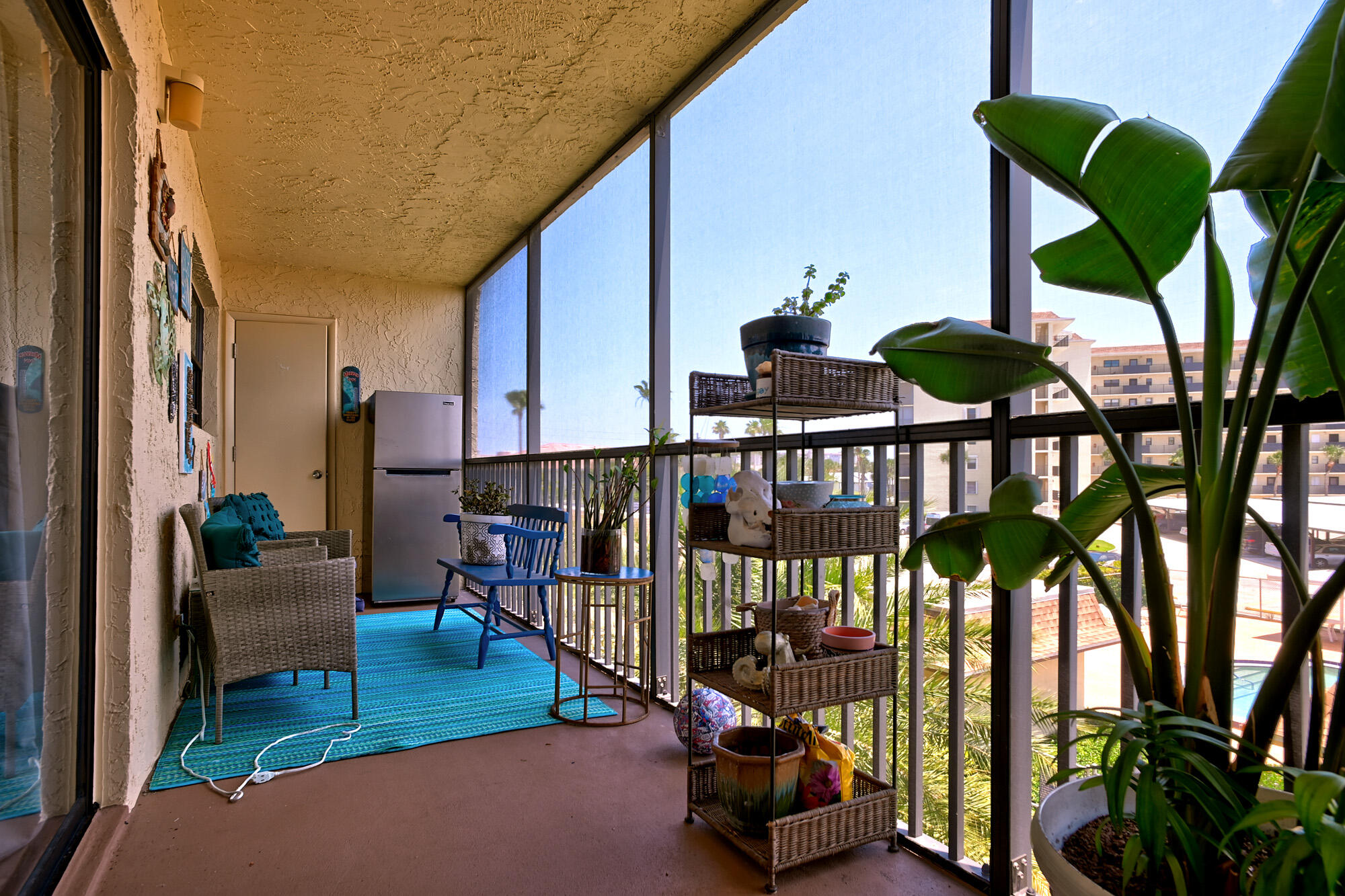 500 Palm Springs Boulevard, 305