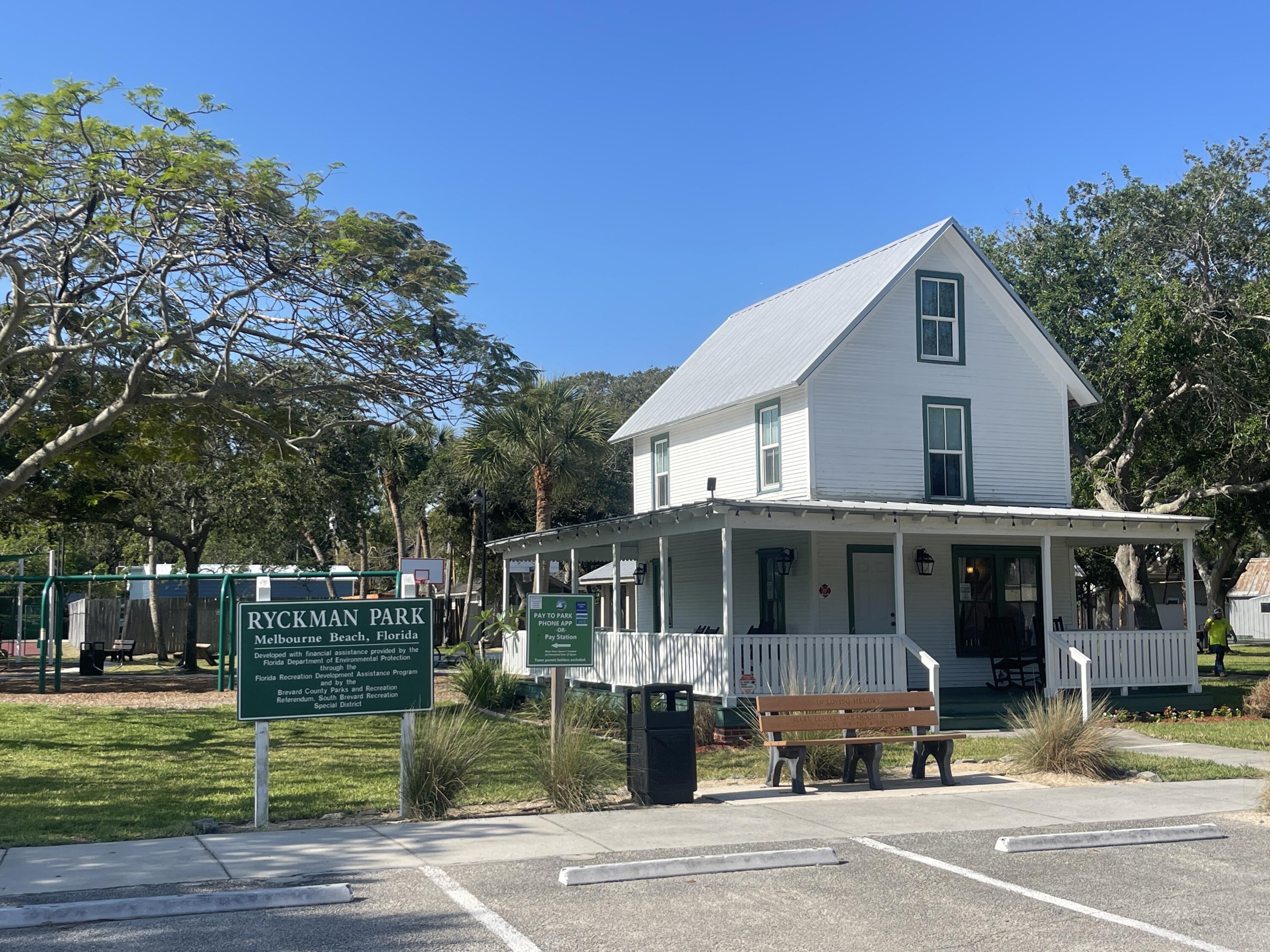 400 Colony Street