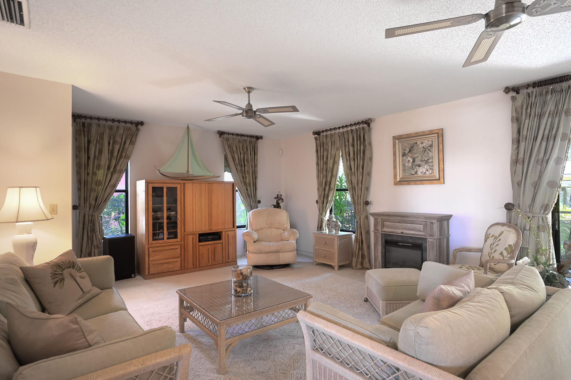 365 Beverly Court