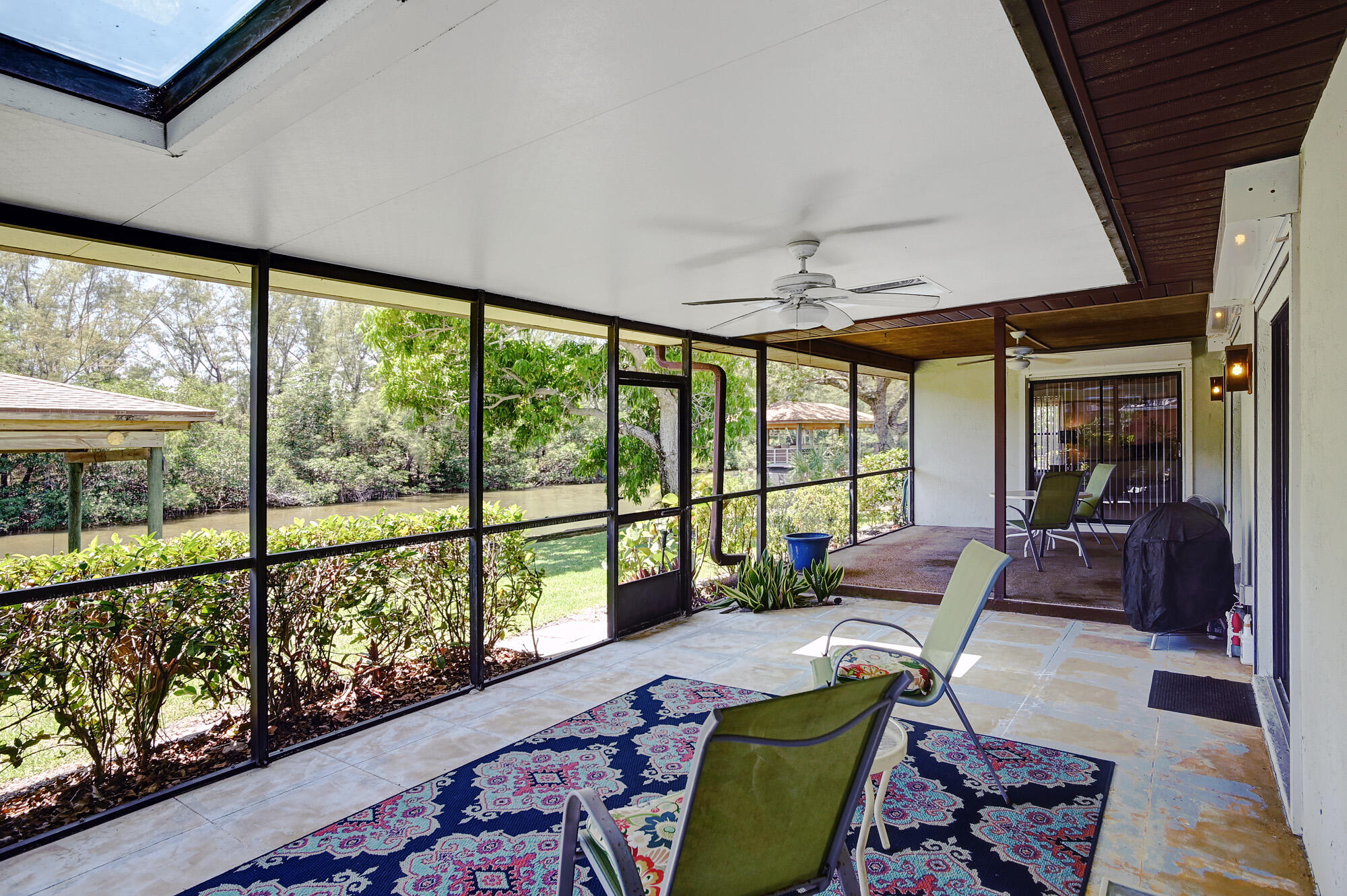 365 Beverly Court