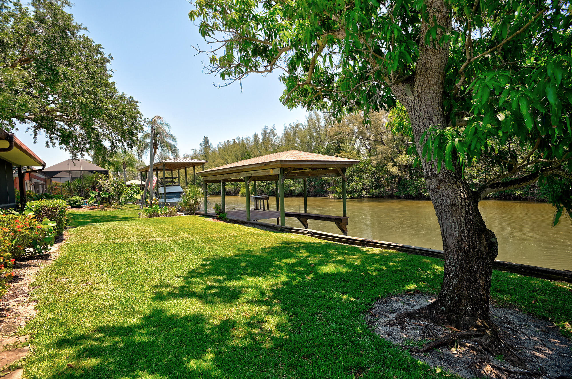 365 Beverly Court