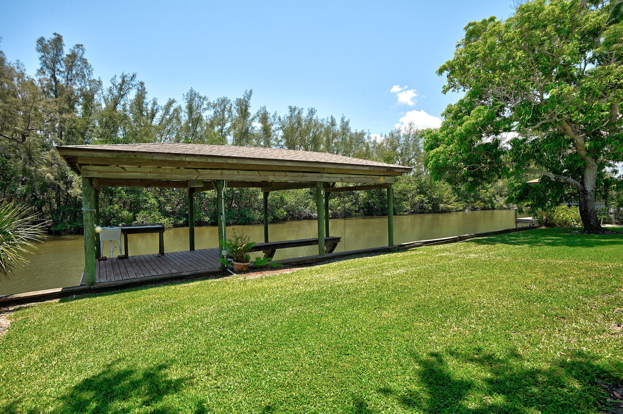 365 Beverly Court