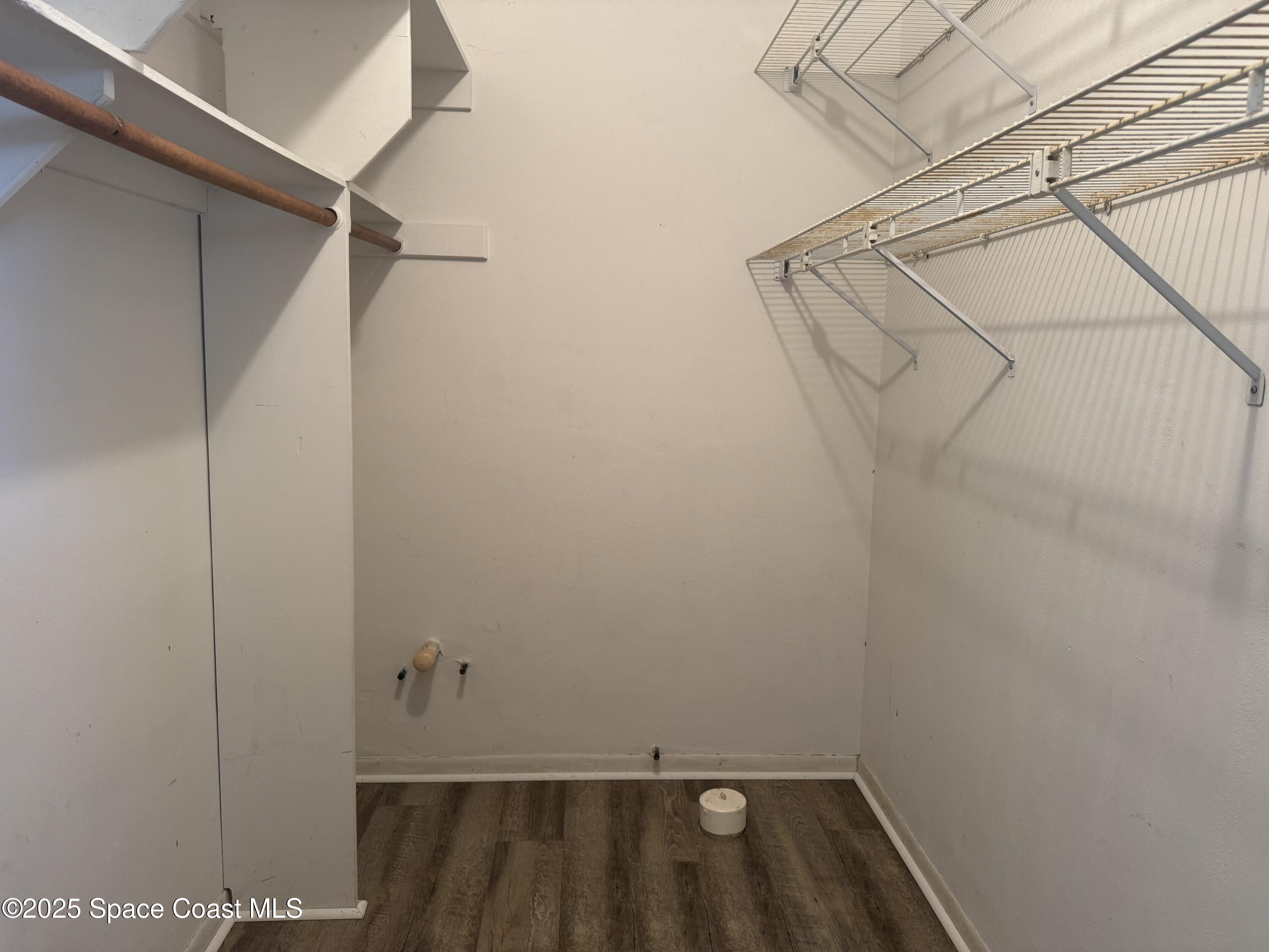 459 Nikomas Way