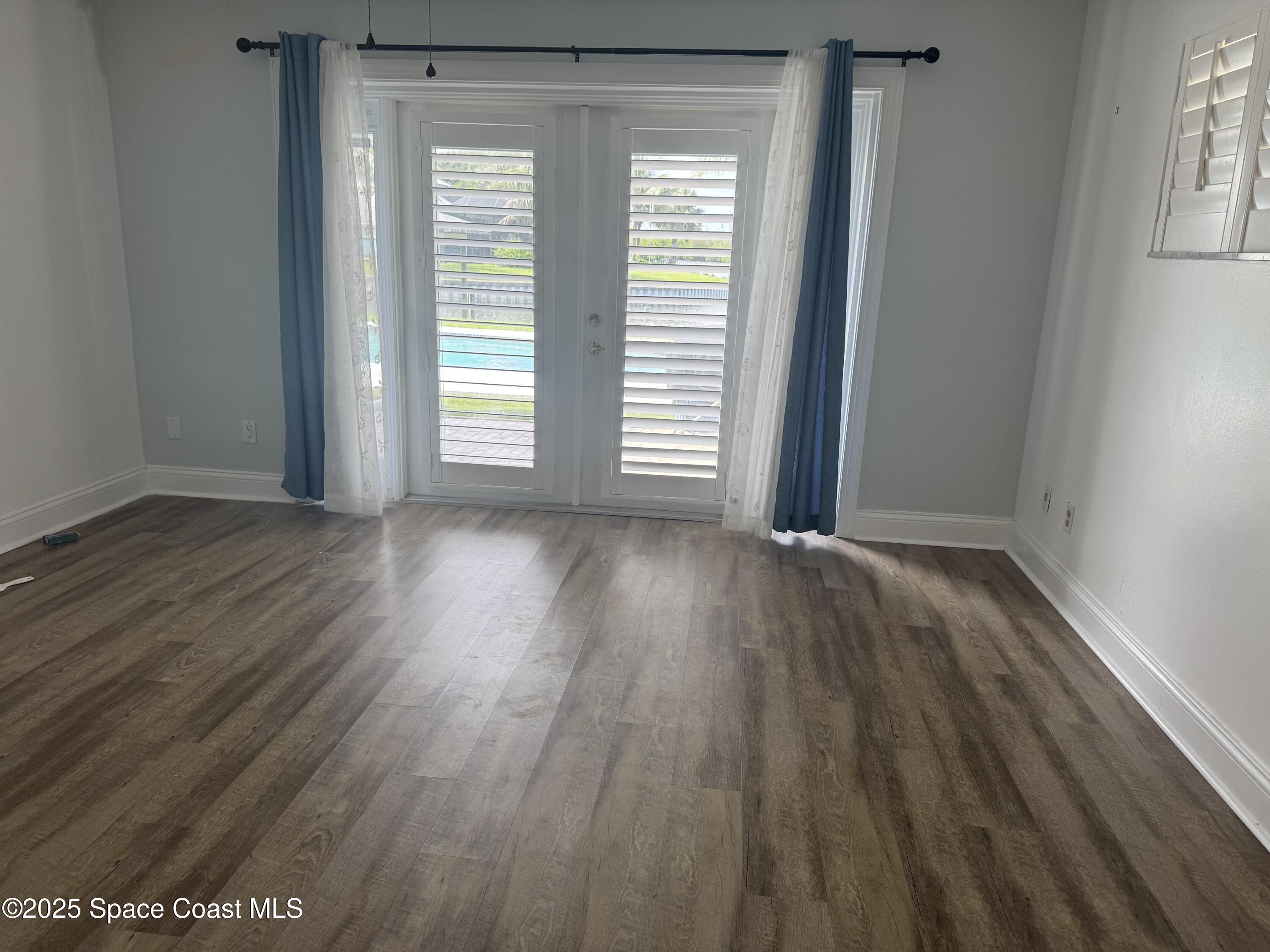 459 Nikomas Way