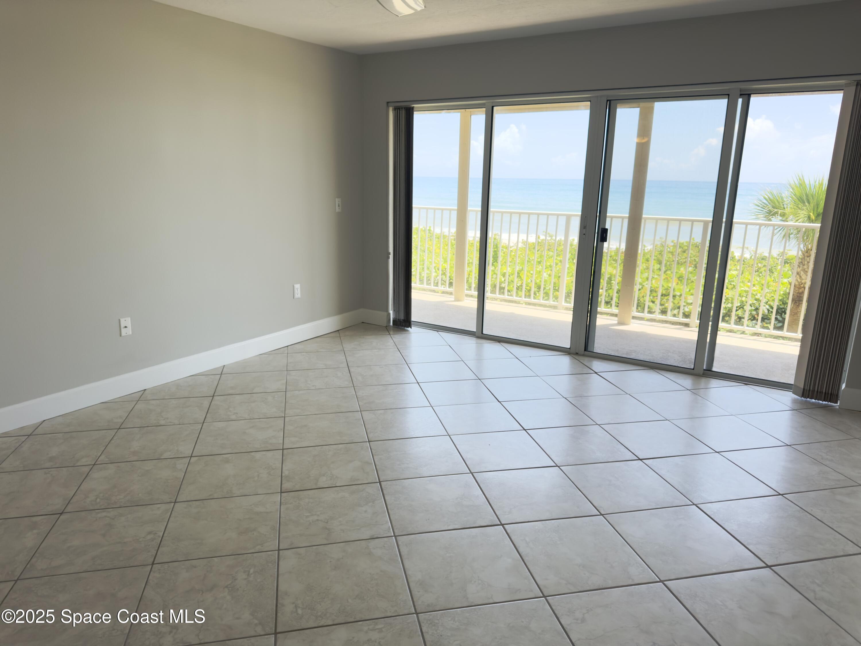 1095 Highway A1a N 204