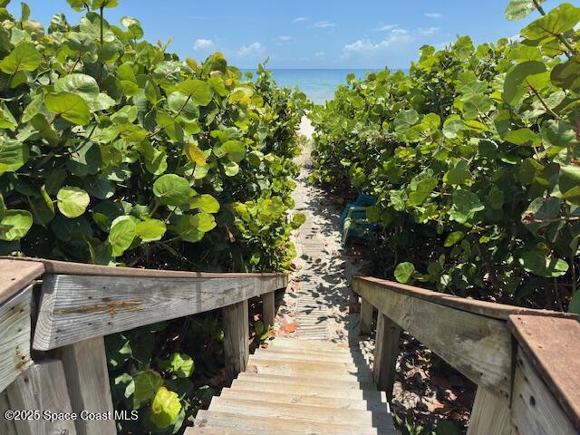 1095 Highway A1a N 204