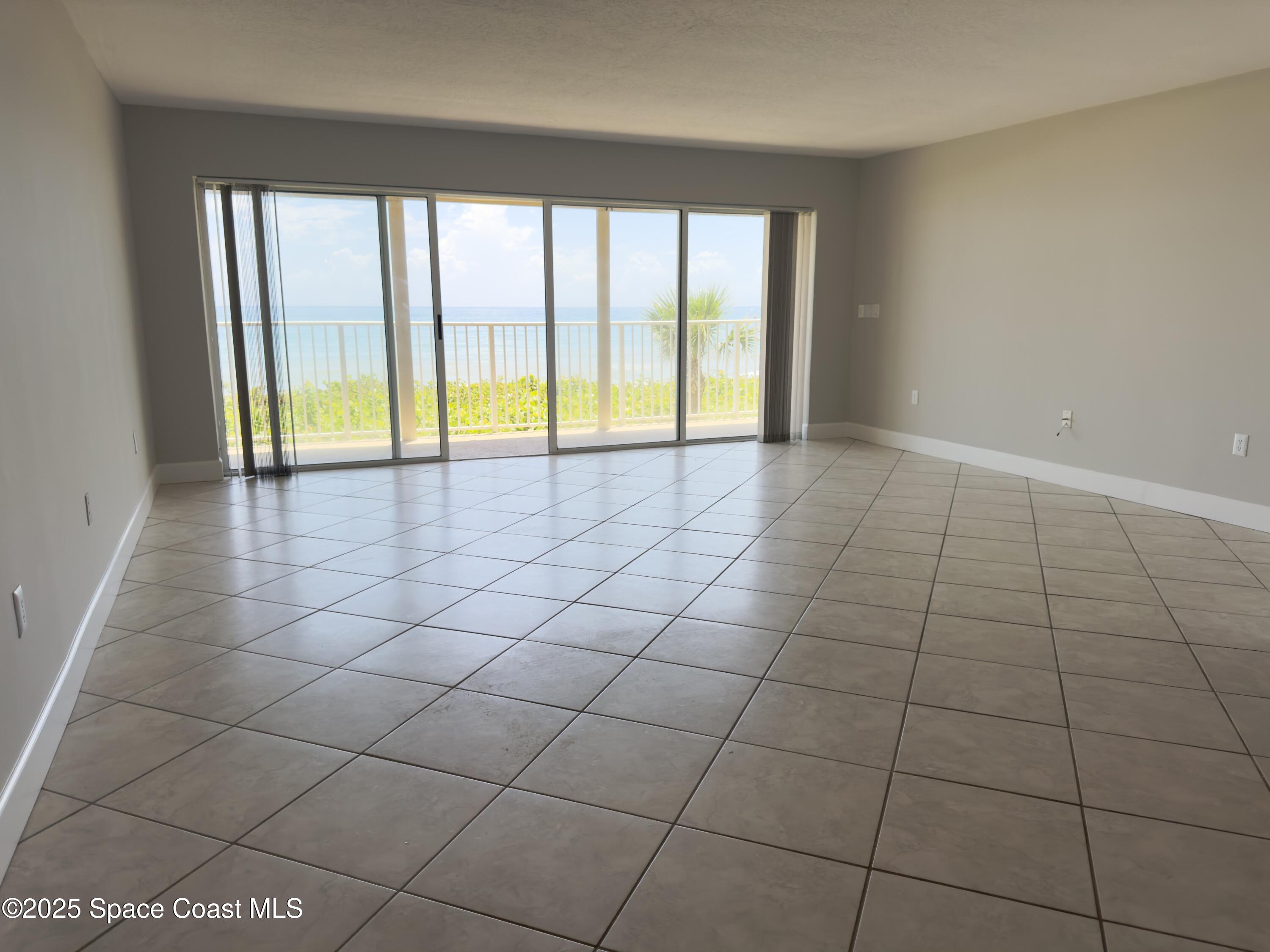 1095 Highway A1a N 204
