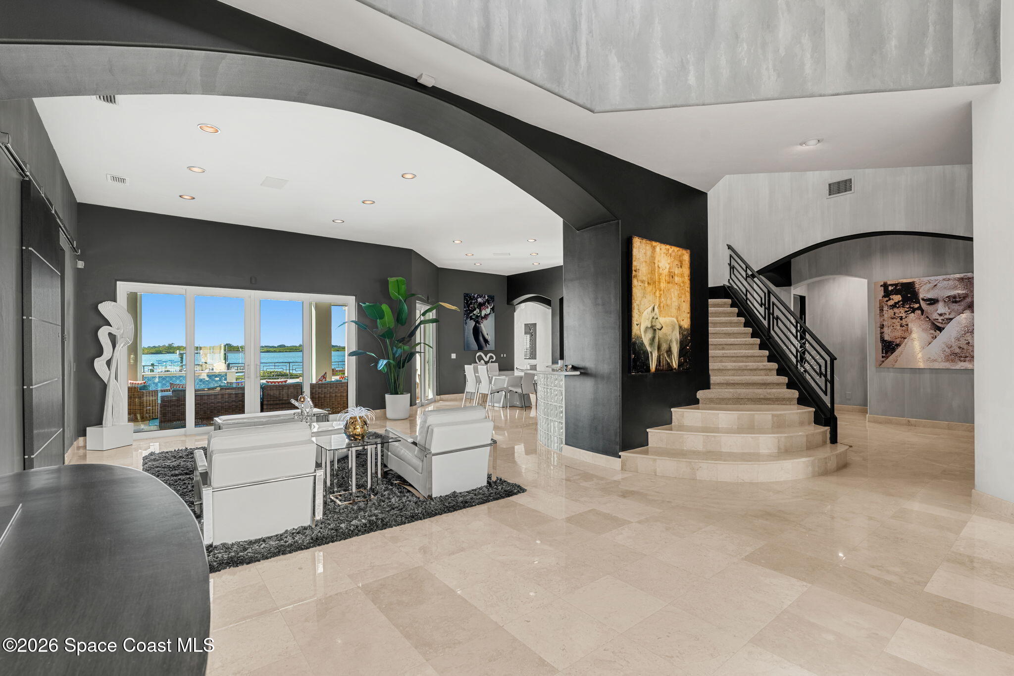 4828 S Peninsula Drive