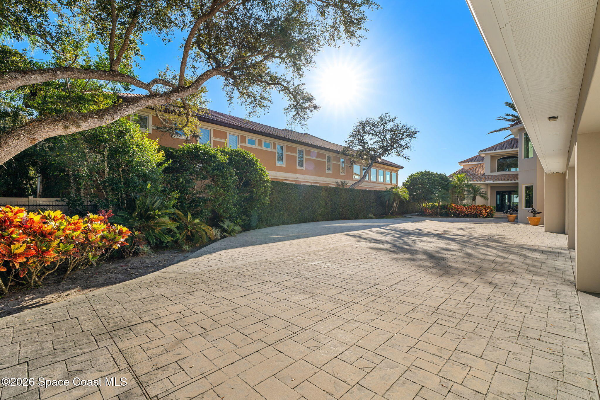 4828 S Peninsula Drive