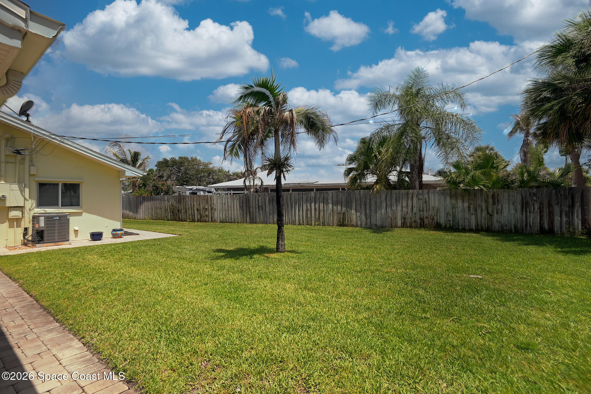 325 Hibiscus Trail