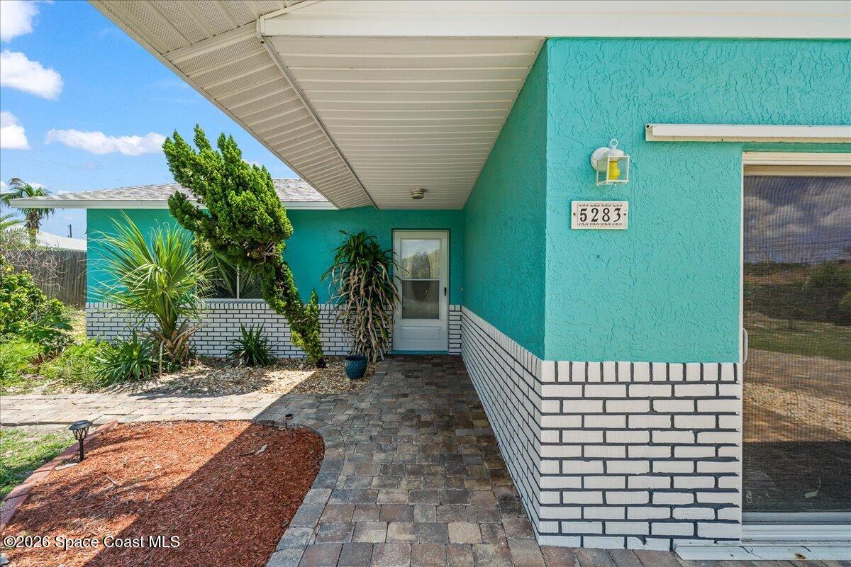 5283-5285 Palmetto Drive