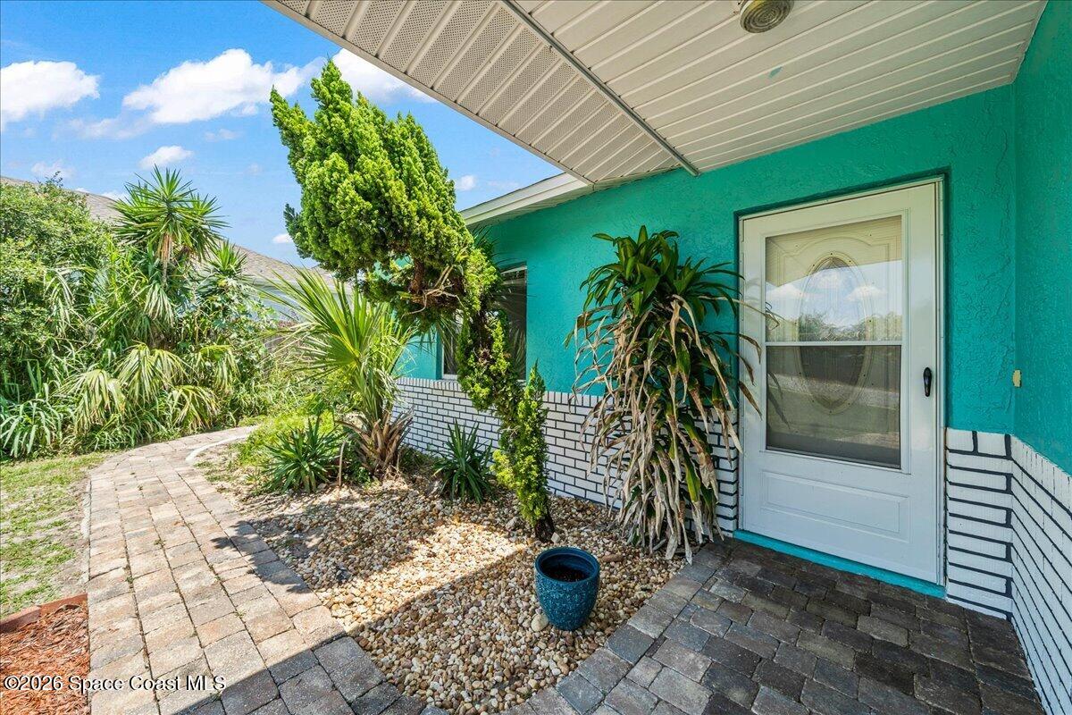 5283-5285 Palmetto Drive