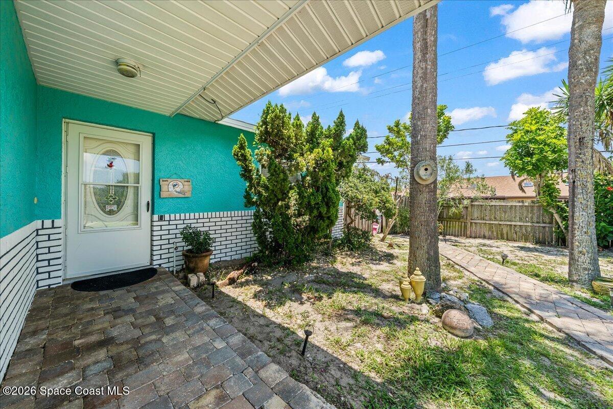 5283-5285 Palmetto Drive