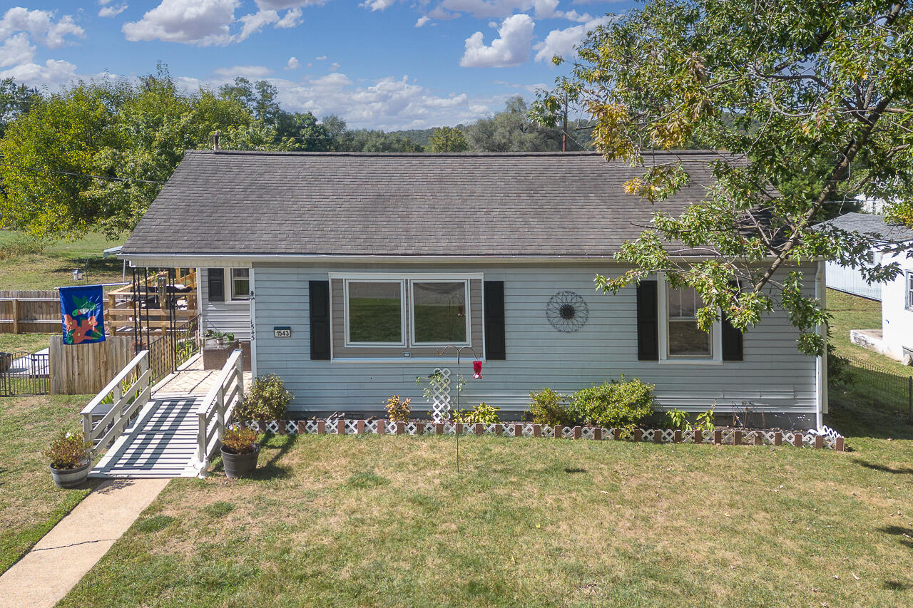 1543 Walnut Ave