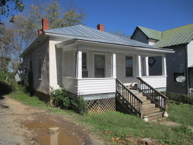 206 Fuller St
