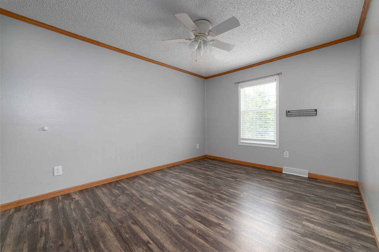 4766 W Midland Trl