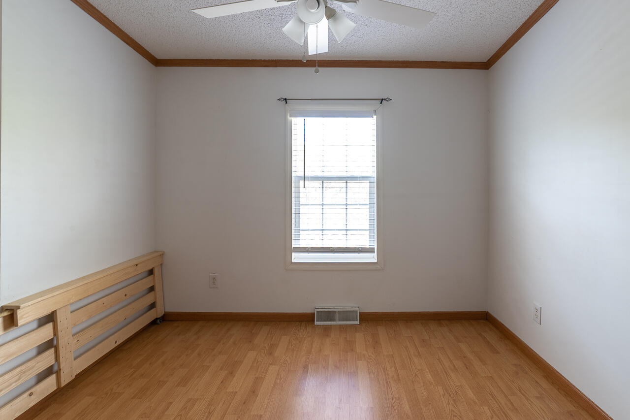 4766 W Midland Trl