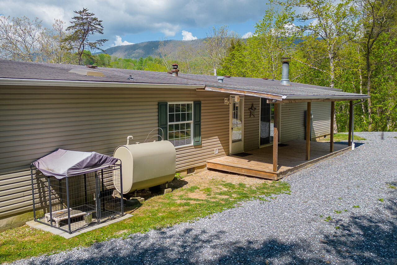 4766 W Midland Trl