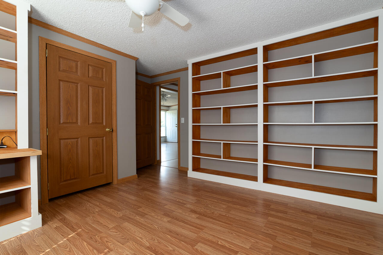 4766 W Midland Trl