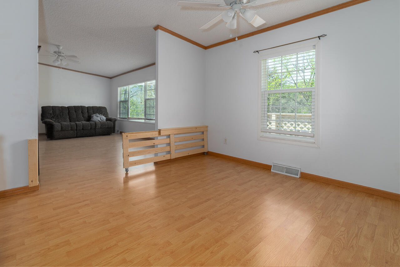 4766 W Midland Trl