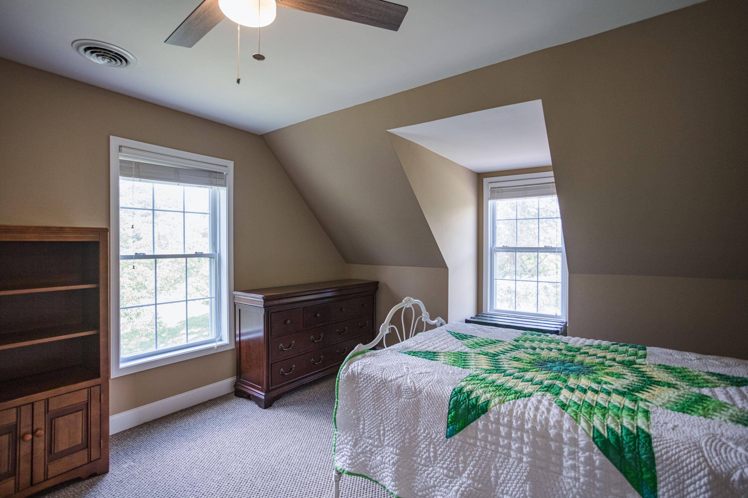 25 McCormick Ln