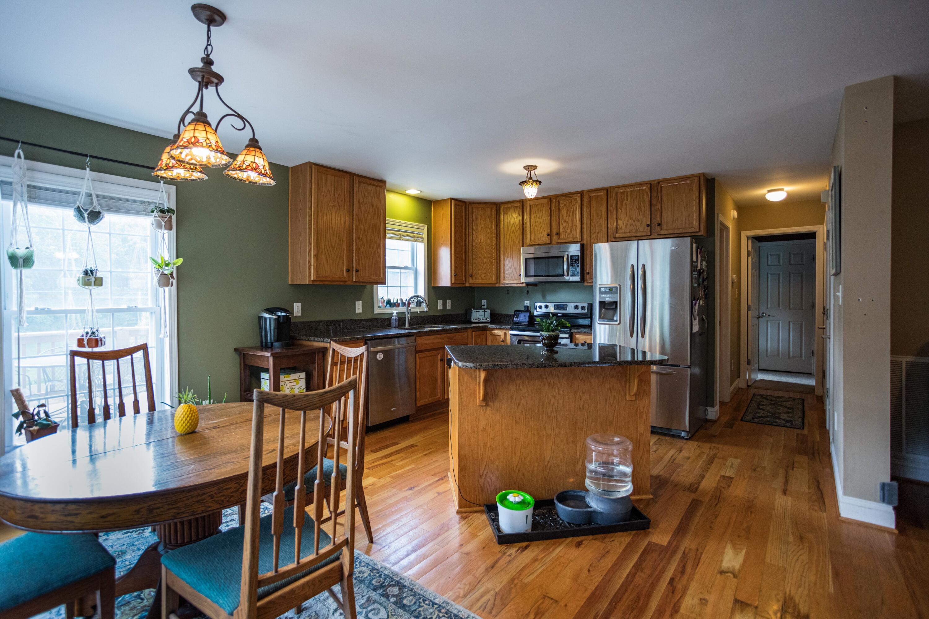 25 McCormick Ln