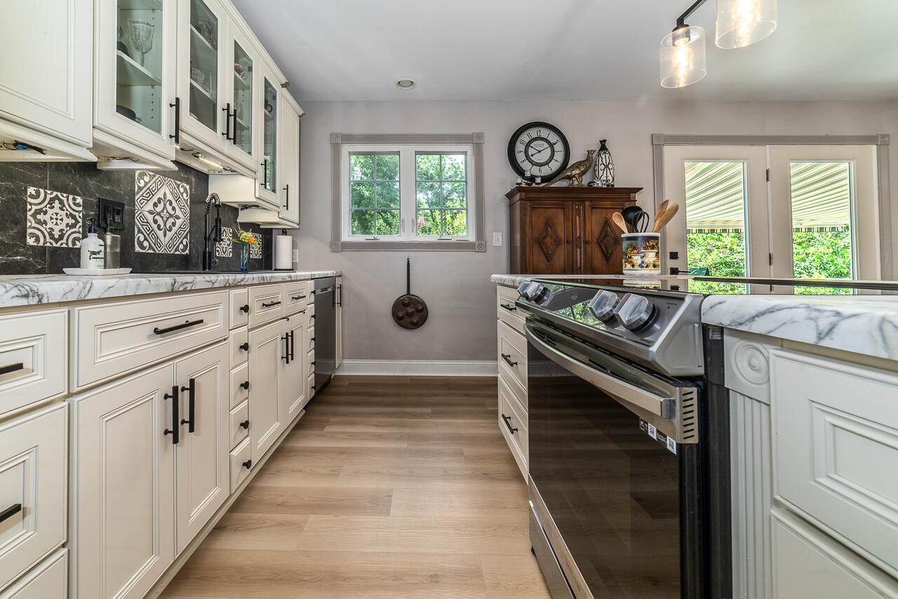 133 Colonnade Ave