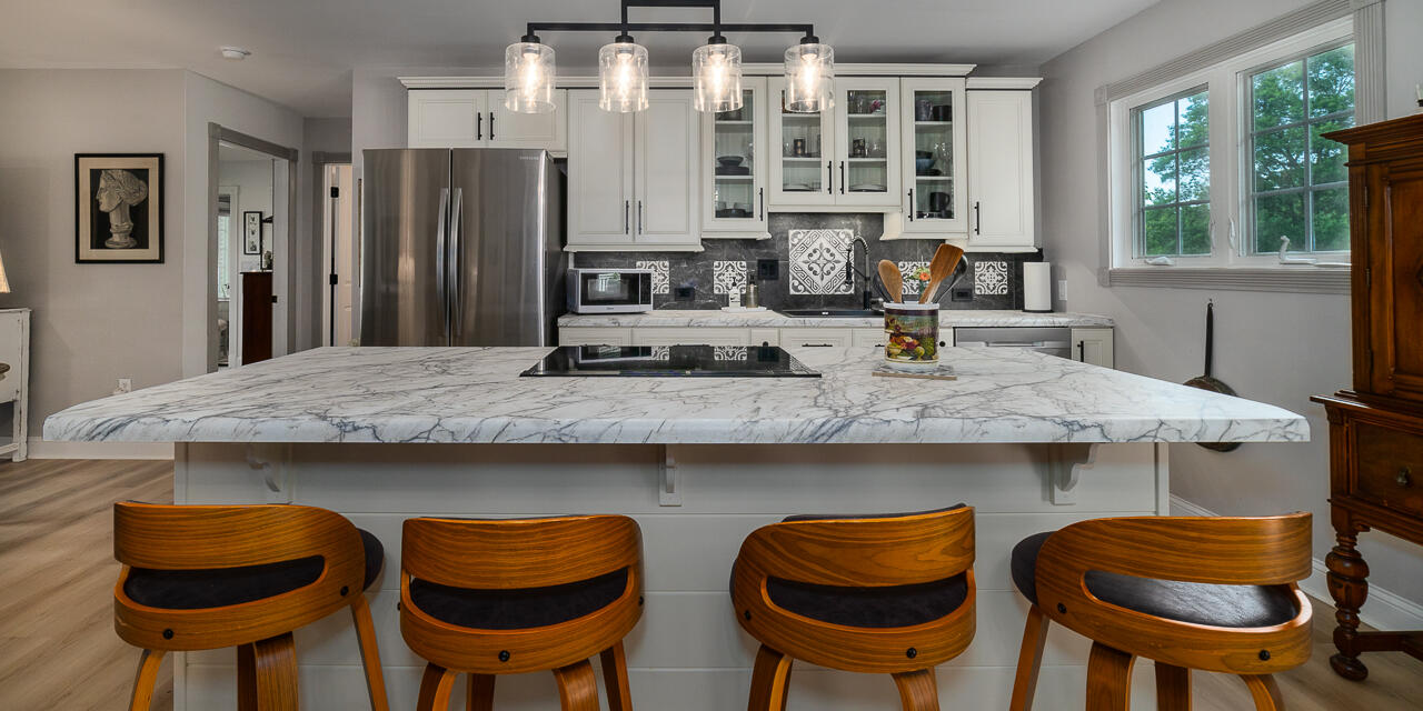 133 Colonnade Ave