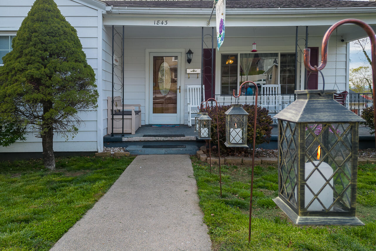 1843 Cedar Ave
