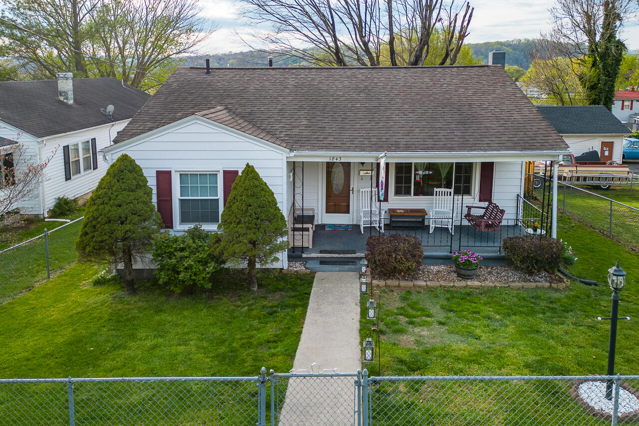 1843 Cedar Ave