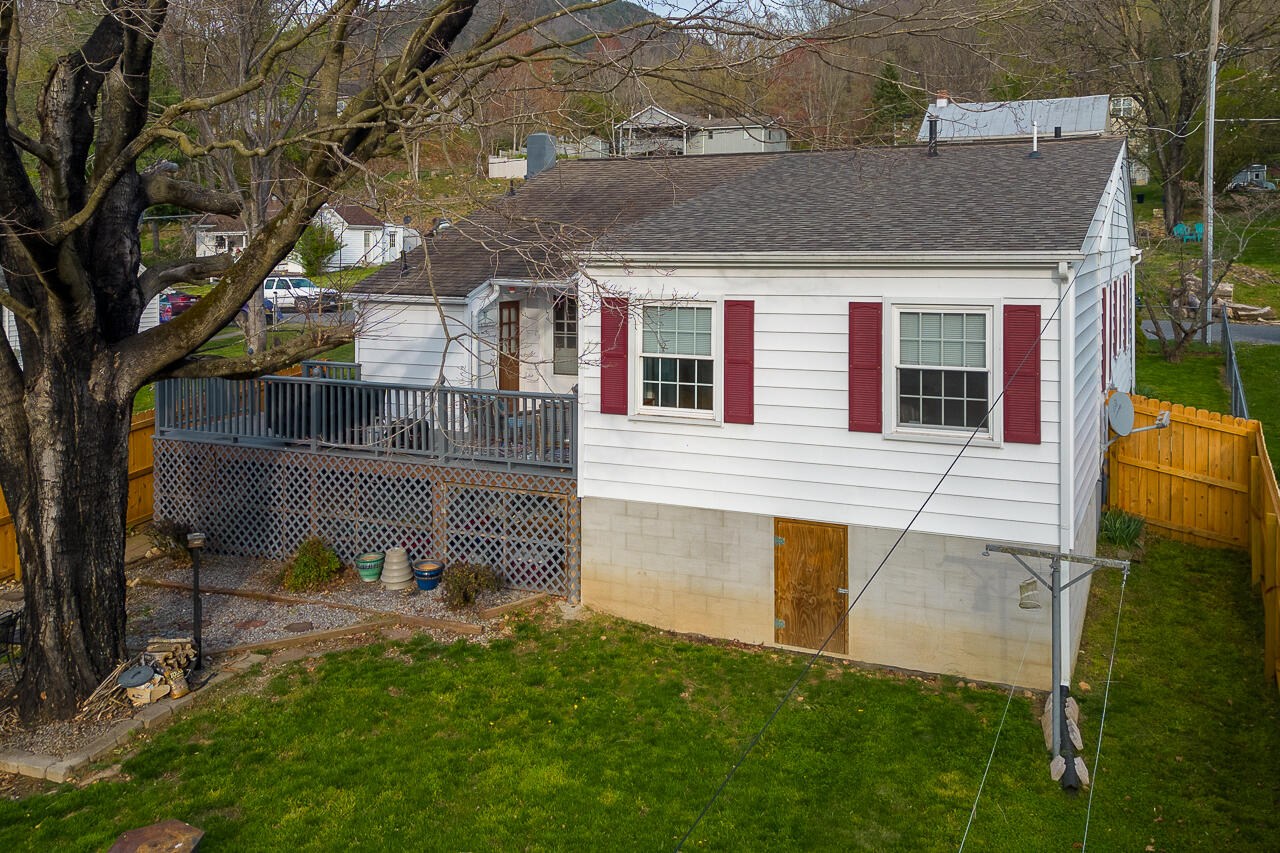 1843 Cedar Ave