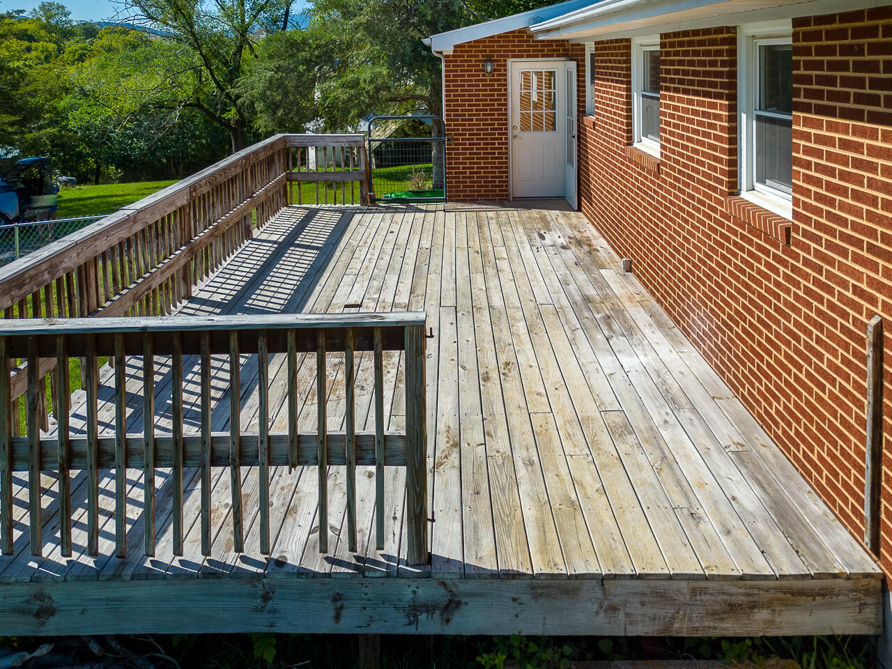 249 Campbell Ln