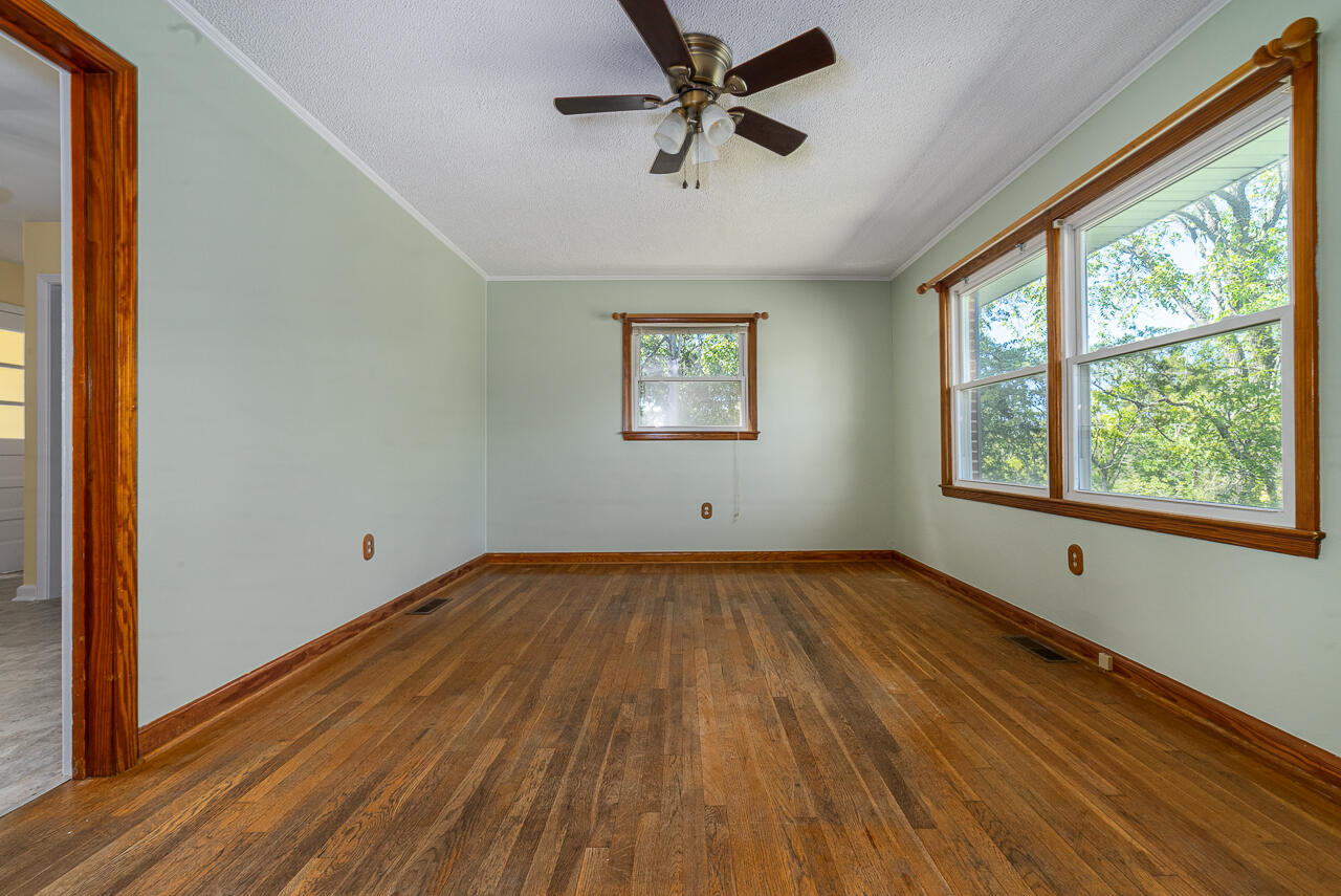 249 Campbell Ln