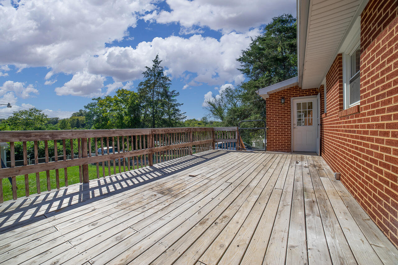 249 Campbell Ln