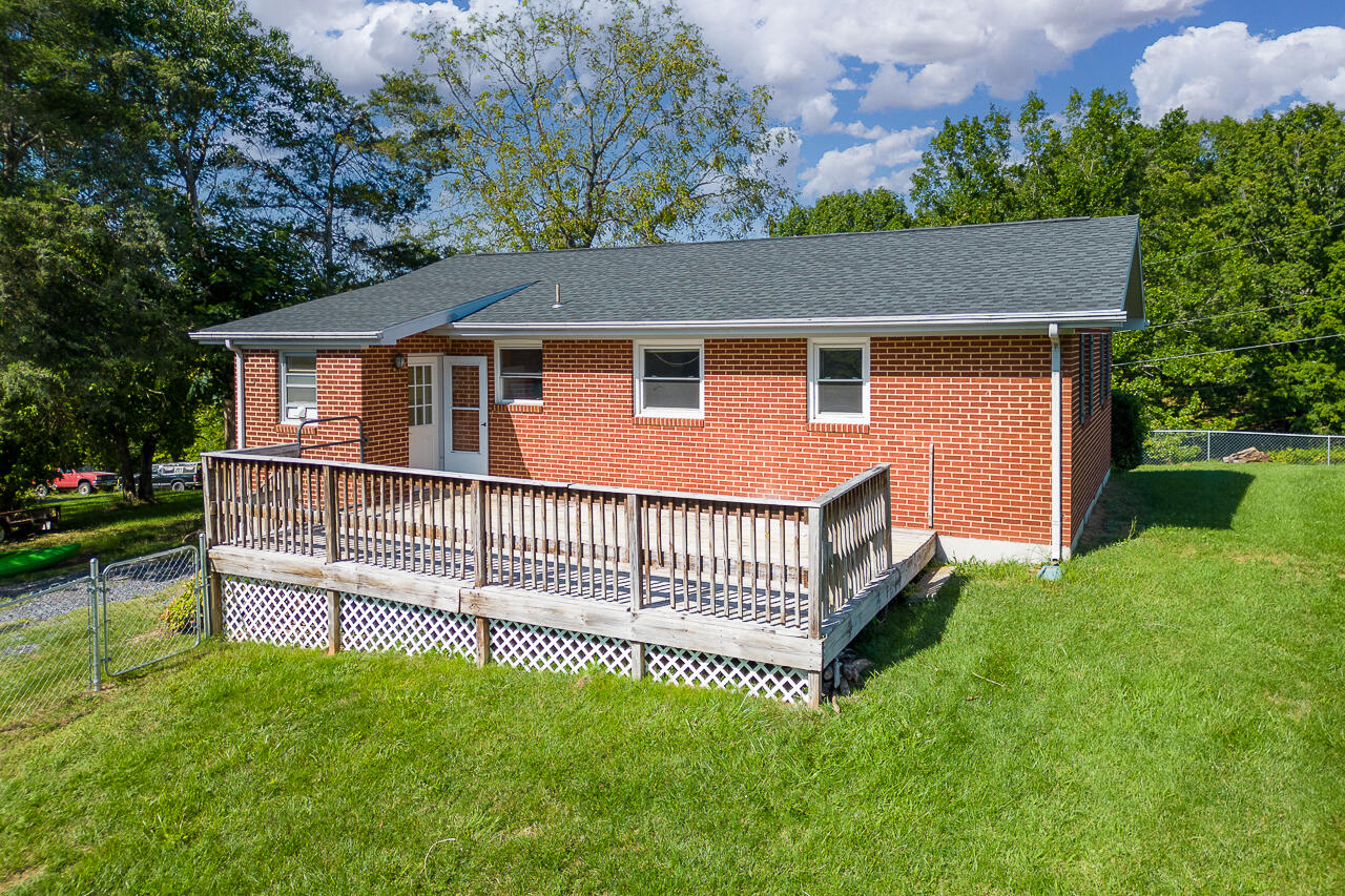 249 Campbell Ln