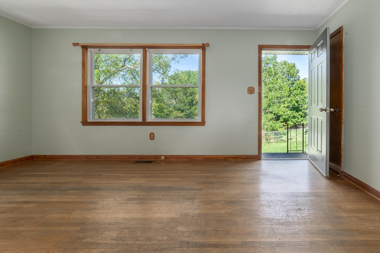 249 Campbell Ln