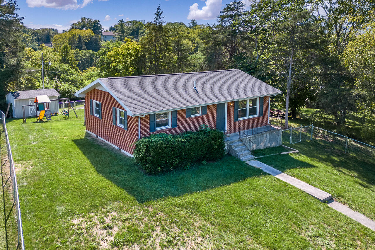 249 Campbell Ln