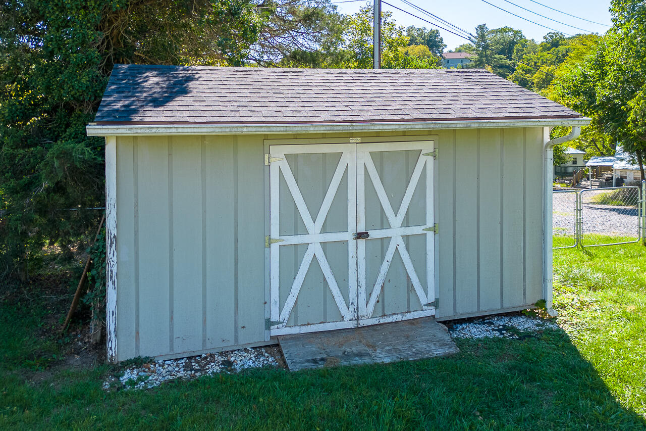 249 Campbell Ln