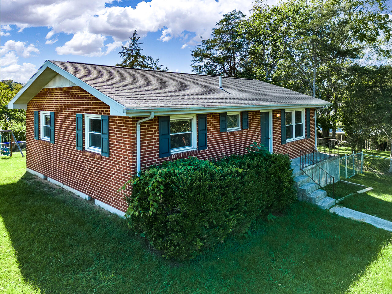 249 Campbell Ln