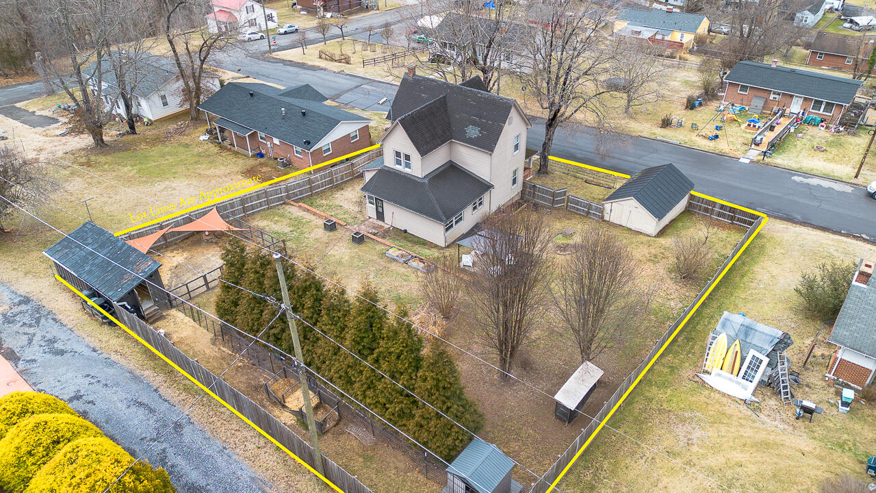 2238 Spruce Ave