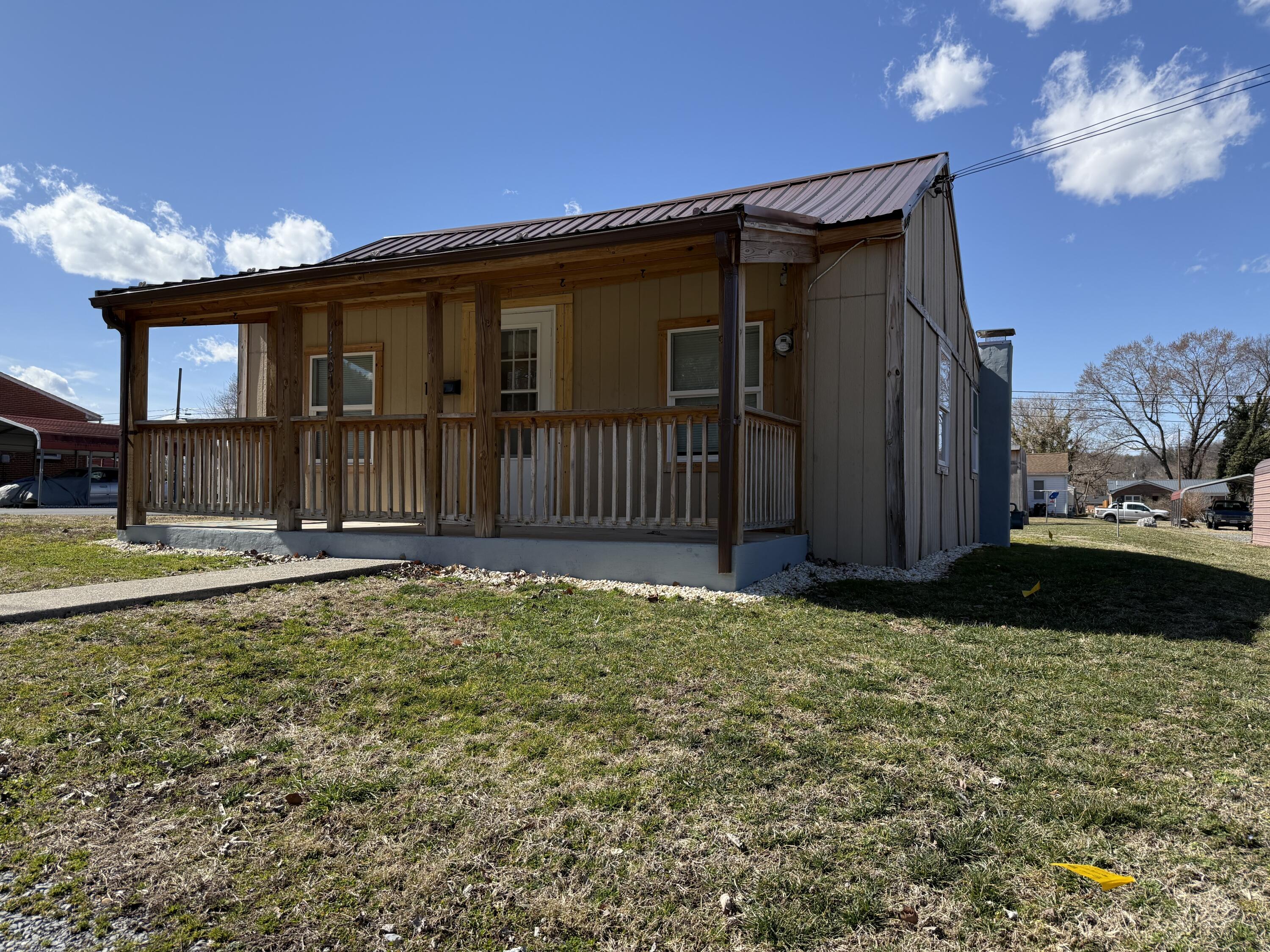 1407 Walnut Ave