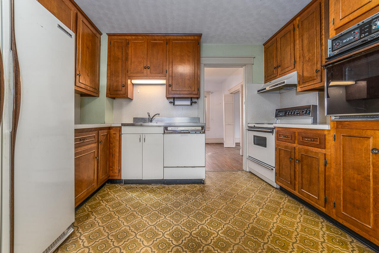 9 Westside Ct