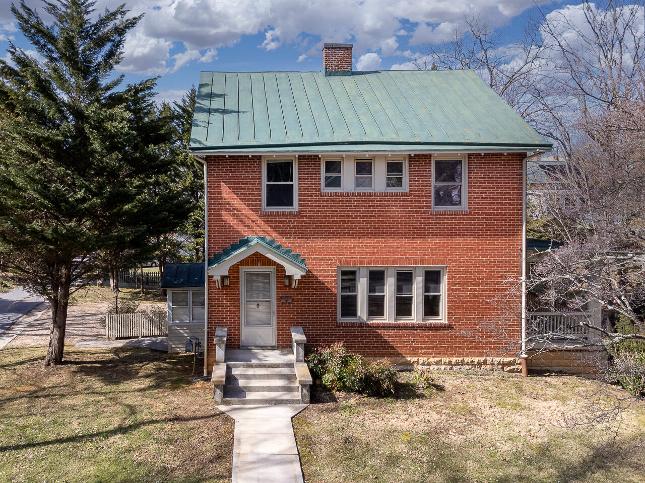 9 Westside Ct