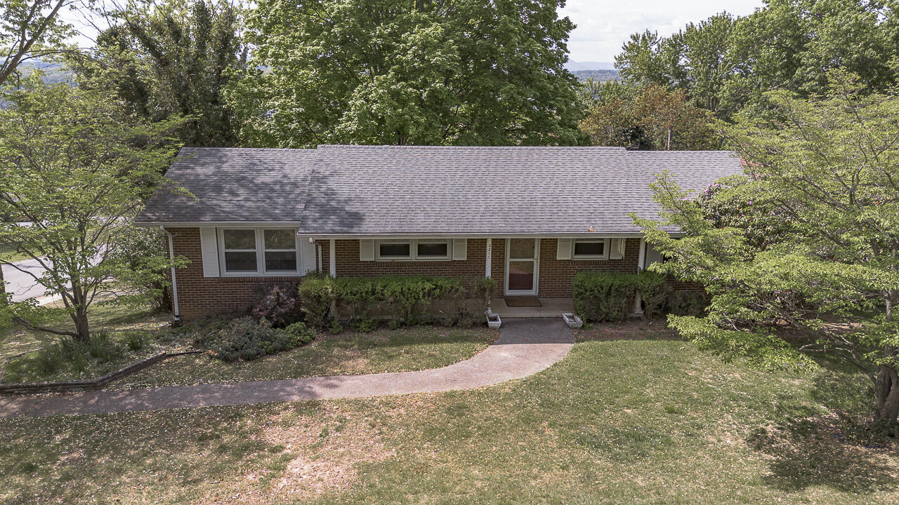 2311 Holly Ave
