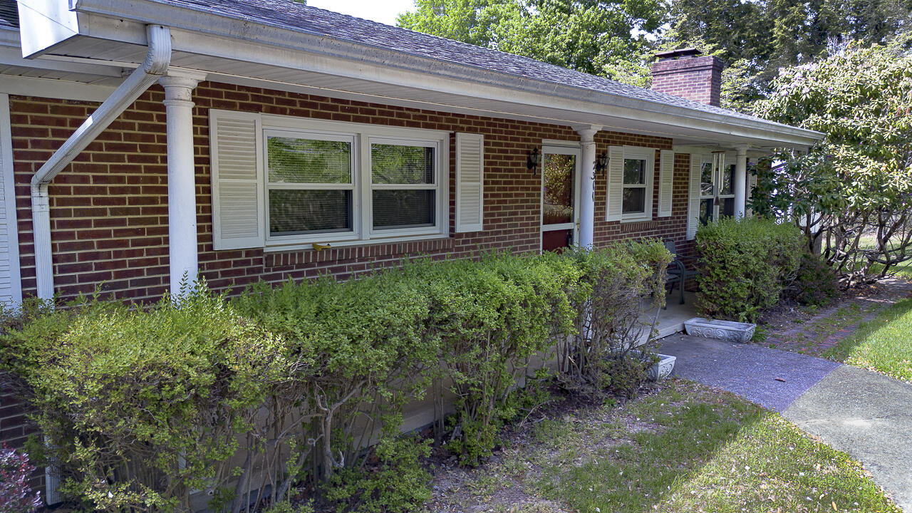 2311 Holly Ave