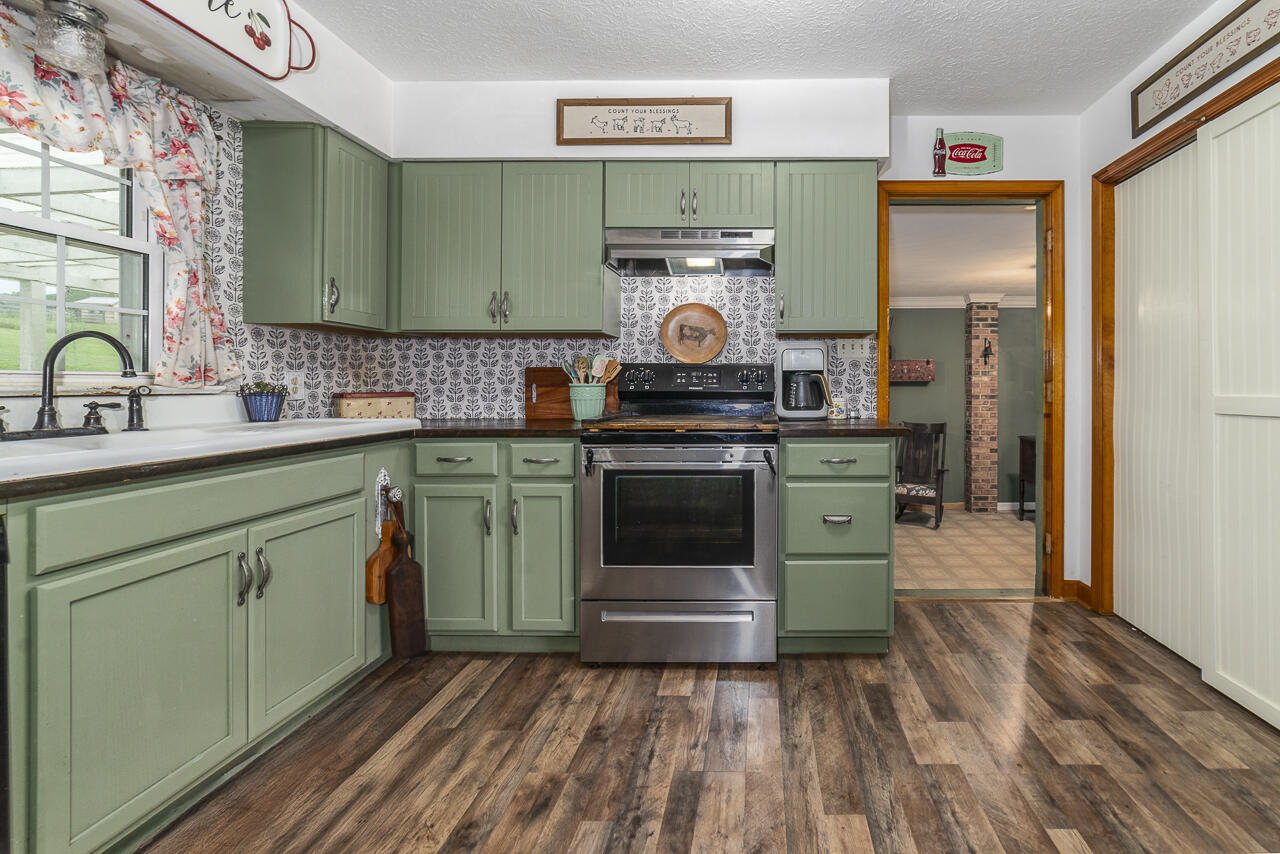 339 Finley Rd