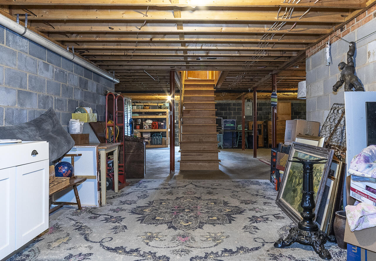 339 Finley Rd