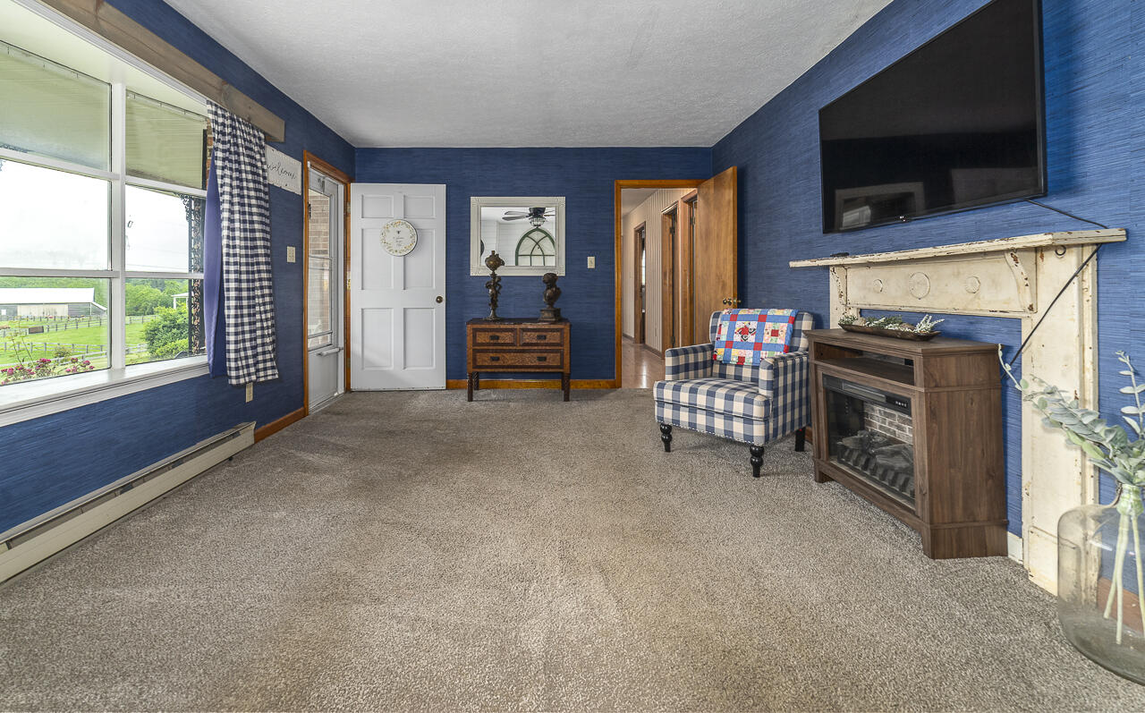 339 Finley Rd