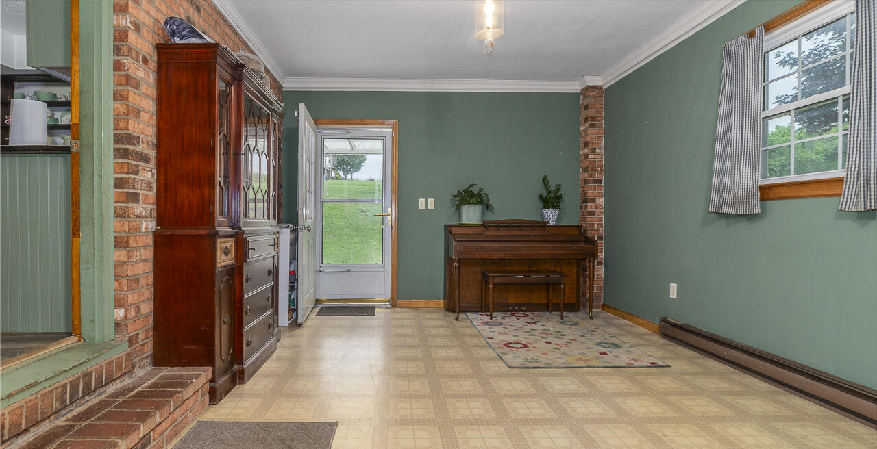 339 Finley Rd