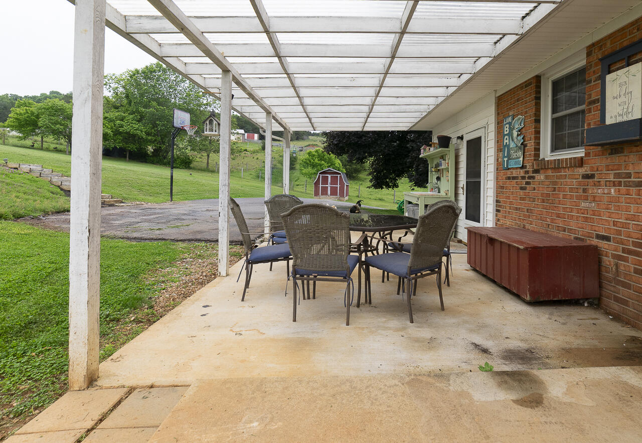 339 Finley Rd